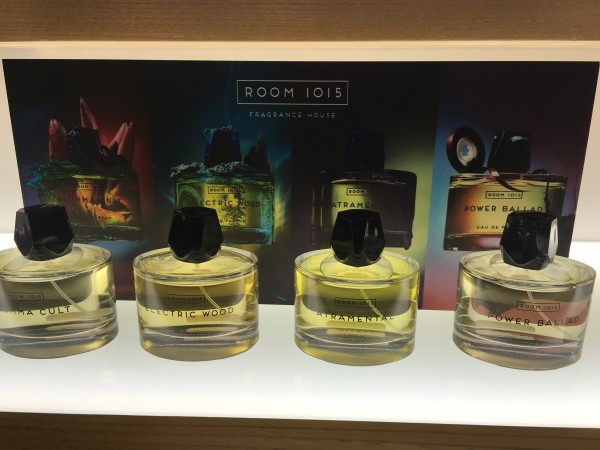Presentación del perfume ROOM 1015