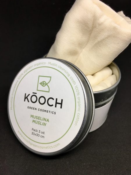 caja-metálica-de-muselinas-de-Kooch-Green-Cosmetics